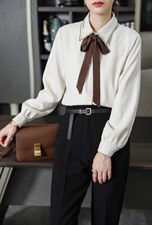 2021冬季领口绣花简约气质款，其它，咔绣