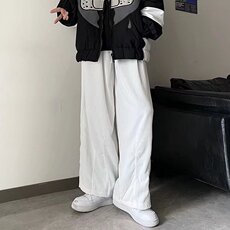 白色