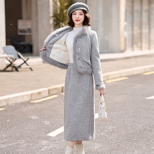 小香风羽绒服套装女白鸭绒加厚保暖狐狸毛拼接短款外套冬图片