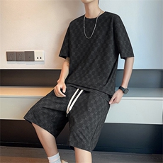 黑色