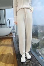 秋冬季新款舒适时尚百搭貂绒小脚裤，女装休闲裤，冬贝尔貂绒