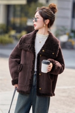 2025冬季新款~~双面穿皮毛一体，女装棉衣/棉服，意芙