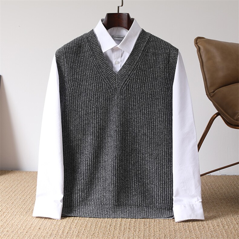 新款纯色v领无袖针织马甲时尚休闲百搭，男装针织衫/毛衣，冬季工坊