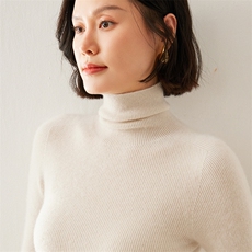 奶白色