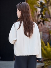 简约百搭超好看圆领短款外套女2025秋季新款宽松显瘦休闲夹克上衣，女装短外套，鑫鑫美