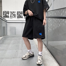 黑色裤子