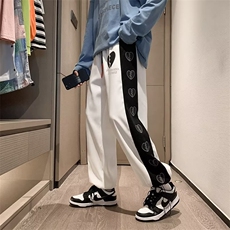 白色