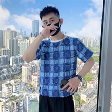 蓝色