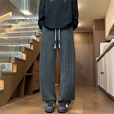灰色