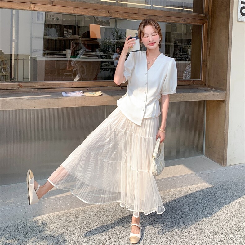 白色高级感小香风套装裙女夏季新款气质显瘦v领上衣半身裙两件套,女装套装/套裙,2C233