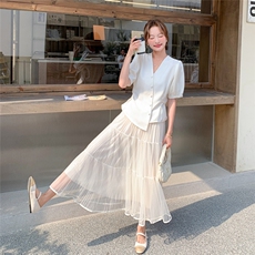 白色高级感小香风套装裙女夏季新款气质显瘦v领上衣半身裙两件套，女装套装/套裙，2C233