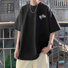黑色