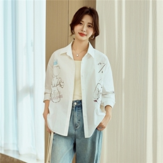 白色印花衬衫女春季新款休闲宽松基础款上衣百搭轻薄纯棉外套，女装衬衫，梦懿尔