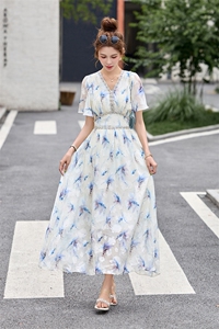 法式印花短袖连衣裙女2025夏季新款收腰显瘦优雅镶钻拼接v领长裙图片