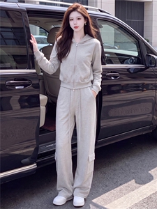 休闲时尚减龄套装女春秋新款宽松显瘦灰色连帽卫衣阔腿长裤两件套图片 休闲时尚减龄套装女春秋新款宽松显瘦灰色连帽卫衣阔腿长裤两件套图片