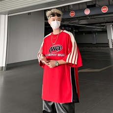 红色