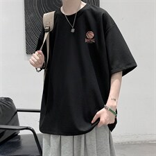 黑色