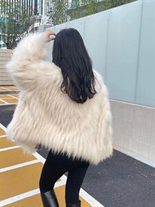 冬季新款银狐车条外套图片