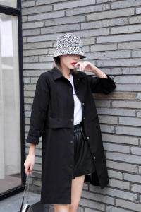 腰间扣子韩版风衣，女装风衣，美惠百合