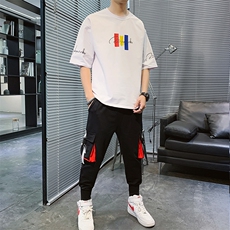 白色