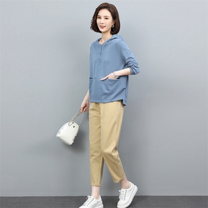 2025春装新款时尚休闲中年妈妈春秋连帽卫衣两件套洋气减龄套装女图片