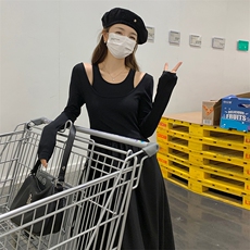 黑色