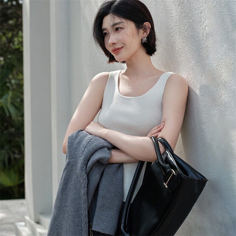 100纯山羊绒2025秋冬新款女羊绒衫纯色无袖吊带薄款U领内搭针织衫,女装背心吊带,江帆羊绒