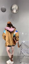 秋季拼接款风衣，女装风衣，泡泡糖