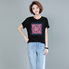 2021年夏季圆领纯色时尚印花短袖简约百搭宽松短款，女装T恤，独衣靓