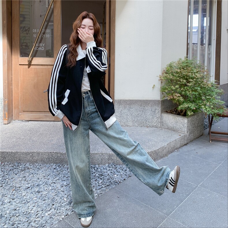 美式复古黑色短款棒球服外套女春秋新款超火好看小众高级夹克上衣,女装短外套,2C050