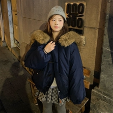 藏青色