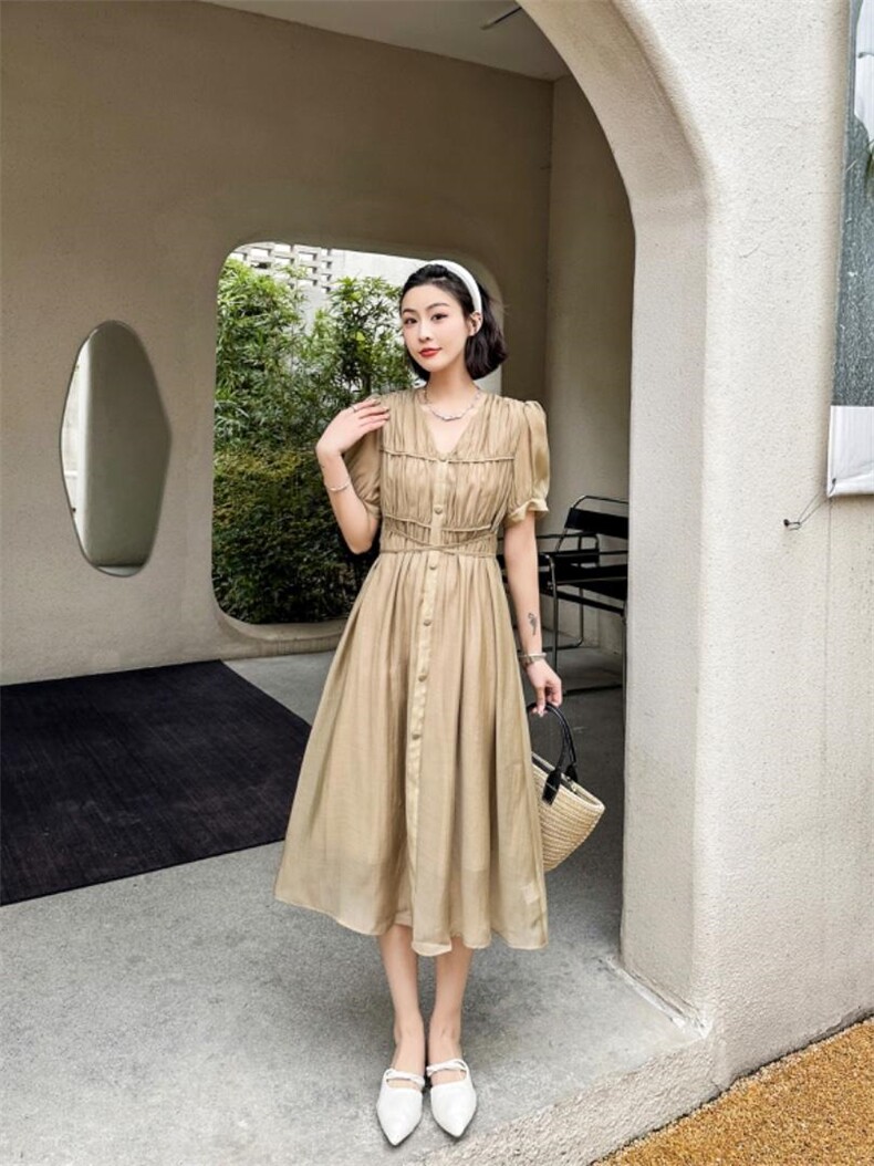 现货新品连衣裙77%空气面料手感柔软透气，女装连衣裙，荷塘月色