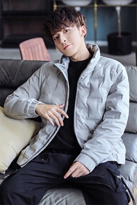 羽绒服男 2021新款的立领保暖羽绒外套潮DS570T图片