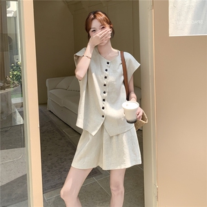 韩系chic气质单排扣马甲阔腿短裤两件套女2025夏季新款高级感简约图片