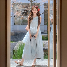 法式蕾丝挂脖连衣裙2026新款夏季高级气质立体花朵长裙宽松显瘦，女装连衣裙，冬木谷雨