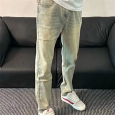 黄色