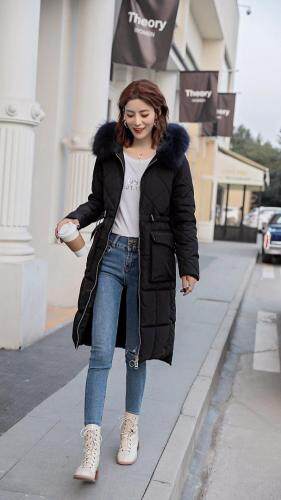 2021冬季新款，修身显瘦加厚中长款羽绒棉，女装，婉伦