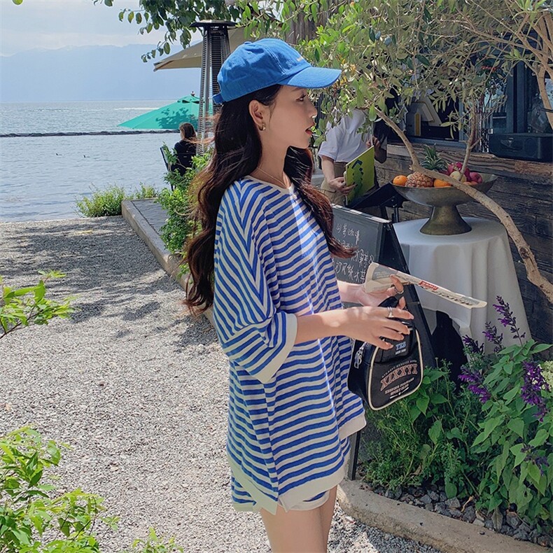 韩版休闲蓝色条纹上衣短裤两件套女2025夏新款宽松运动风减龄套装,女装套装/套裙,2C088