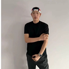 何以至此黑色短袖t恤男款夏季正肩高级感痞帅重磅健身运动半截袖，男装T恤，星座807-3