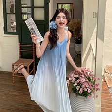 法式蓝色渐变吊带连衣裙女2025夏季新款海边慵懒度假风显瘦长裙子，女装连衣裙，2C105