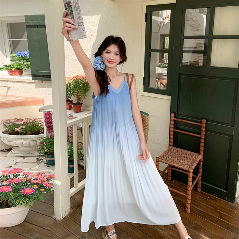 法式蓝色渐变吊带连衣裙女2025夏季新款海边慵懒度假风显瘦长裙子,女装连衣裙,2C105