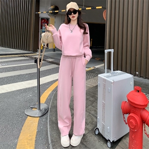 欧系高端气质休闲运动套装女秋季新款圆领刺绣卫衣阔腿卫裤两件套图片