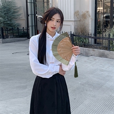 白色