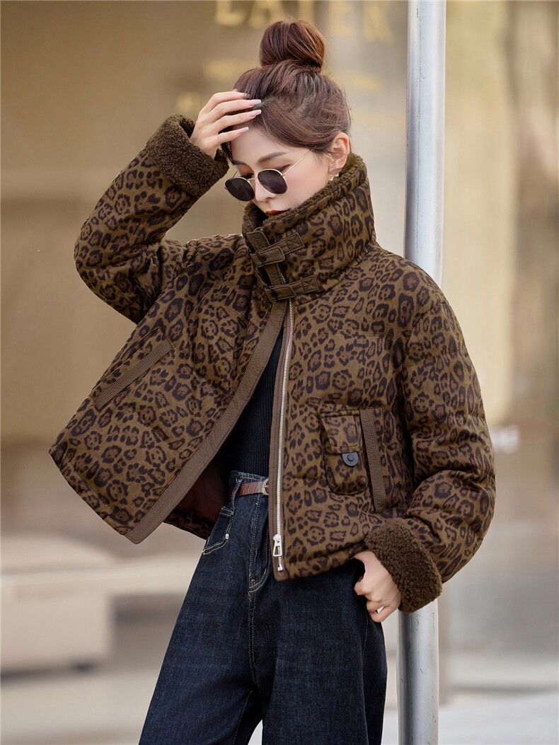 豹纹羊羔毛翻领短款羽绒服女2025冬季新款白鸭绒加厚保暖,女装羽绒服,余墨