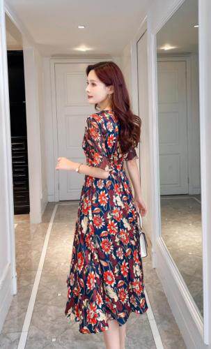 夏季新款碎花连衣裙，女装连衣裙，秀水百合