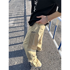 卡其色