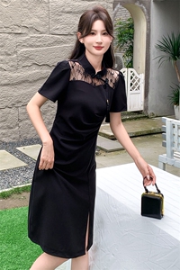 现货高级感棋牌夏季时尚蕾丝连衣裙气质显瘦简约大方减龄连衣裙女图片