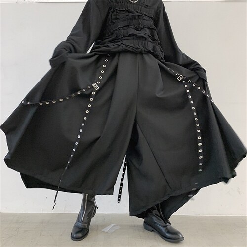 山本暗黑小众个性织带铆钉重工艺超大摆不规则裙裤A261-2180图片