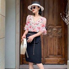 2022夏季新款优雅气质V领印花小衫+修身半身裙两件套，女装套装/套裙，时尚俏佳人