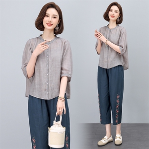 文艺苎麻衬衫女夏季2025年新款中年妈妈遮肚子宽松刺绣五分袖上衣，女装套装/套裙，奕阳依阁